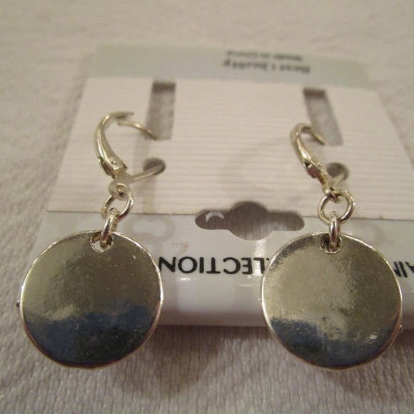 Red, White & Blue Dangle Star Pierced Earrings - Picture 2 of 3